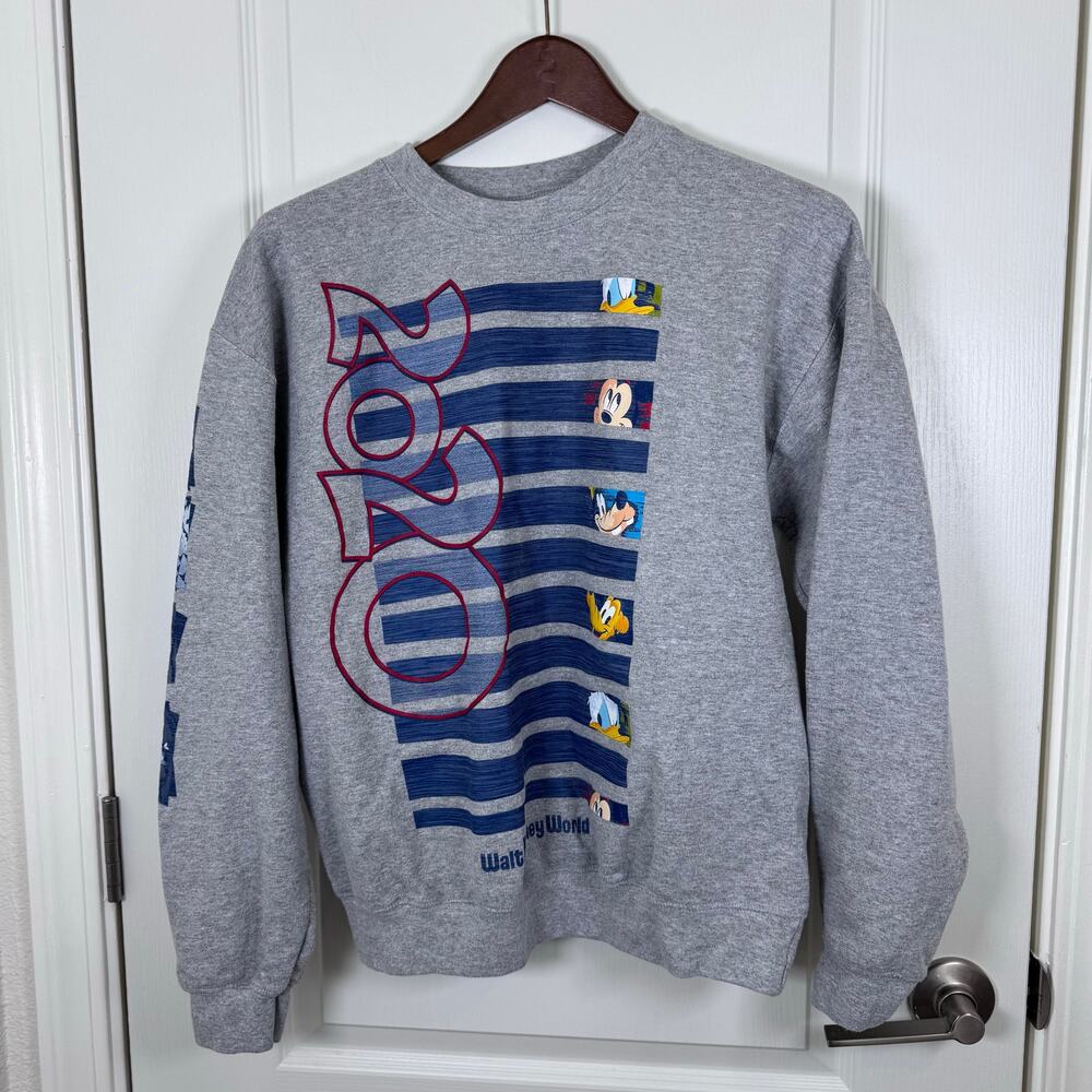 Walt Disney World 2020 Gray Crewneck Sweatshirt Women’s Size Medium Mickey